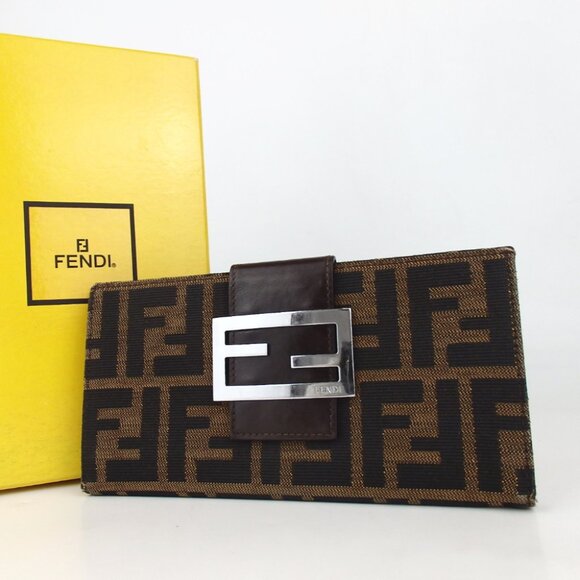 Authentic FENDI 2400-31133-018 Zucca purse Nylon jacquard/leather [Used] - Picture 1 of 12
